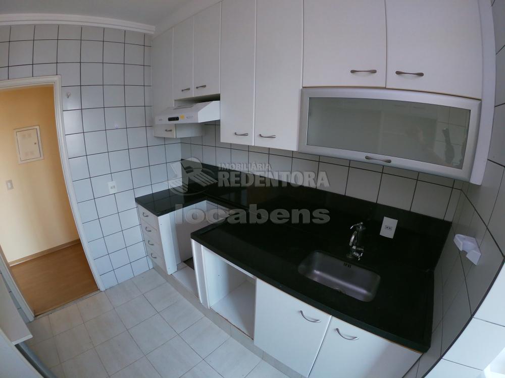 Alugar Apartamento / Padrão em São José do Rio Preto R$ 1.300,00 - Foto 7