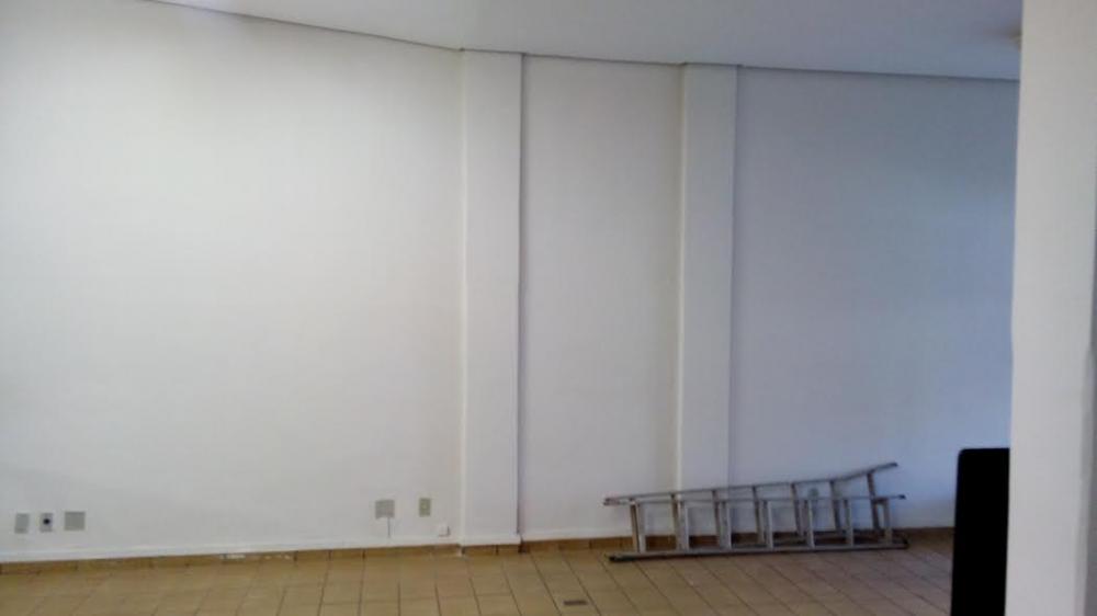 Alugar Comercial / Salão em São José do Rio Preto R$ 5.500,00 - Foto 4