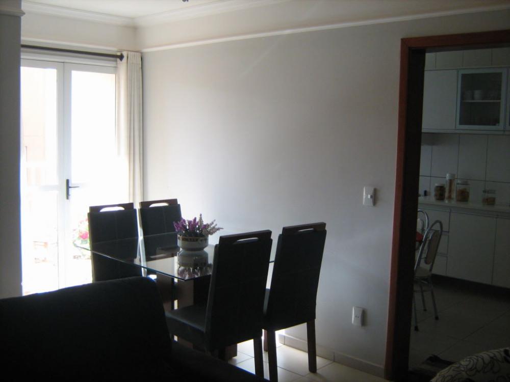 Alugar Apartamento / Padrão em São José do Rio Preto R$ 1.271,45 - Foto 2