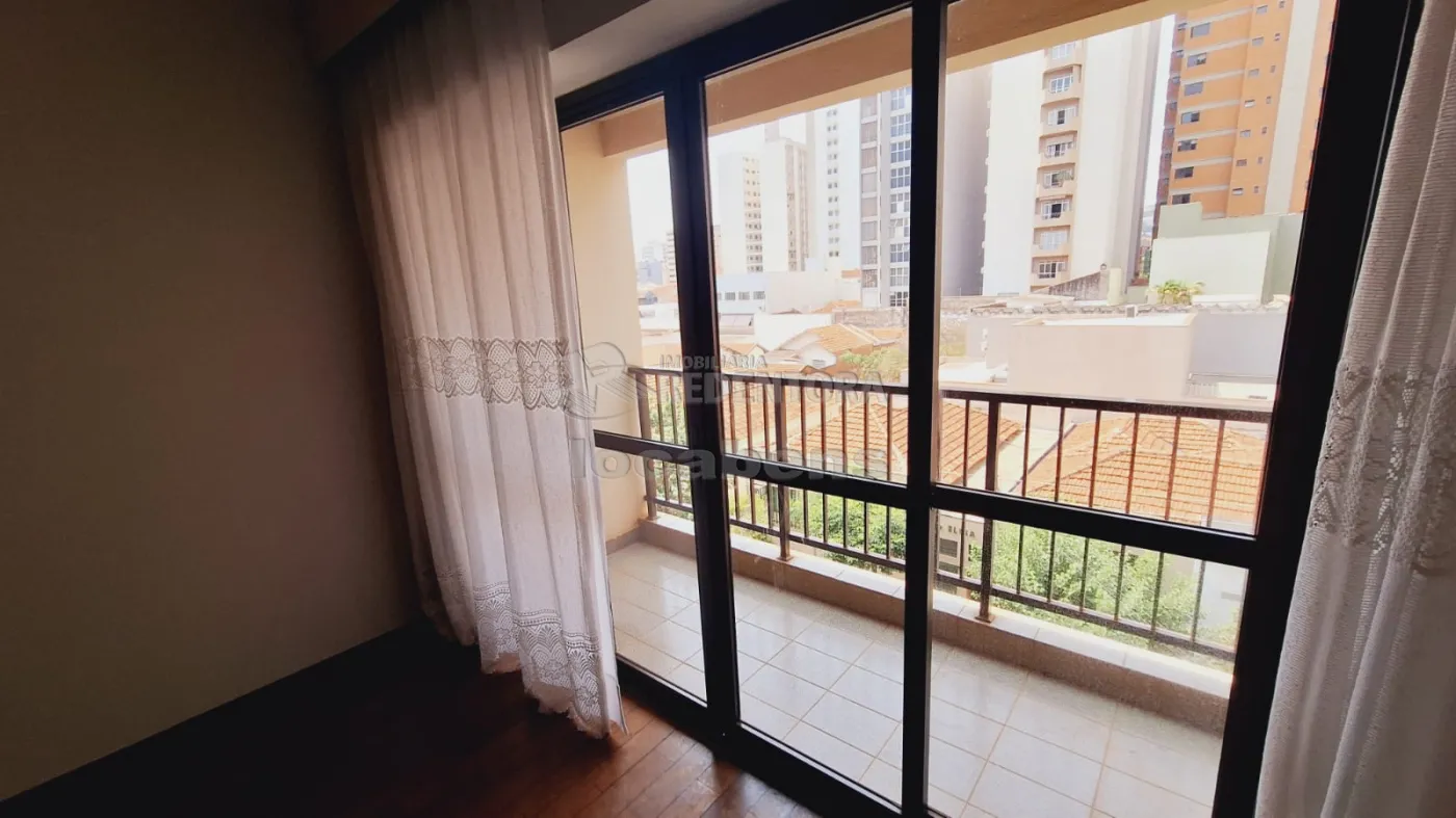 Apartamento à venda com 3 quartos, 140m² - Foto 4