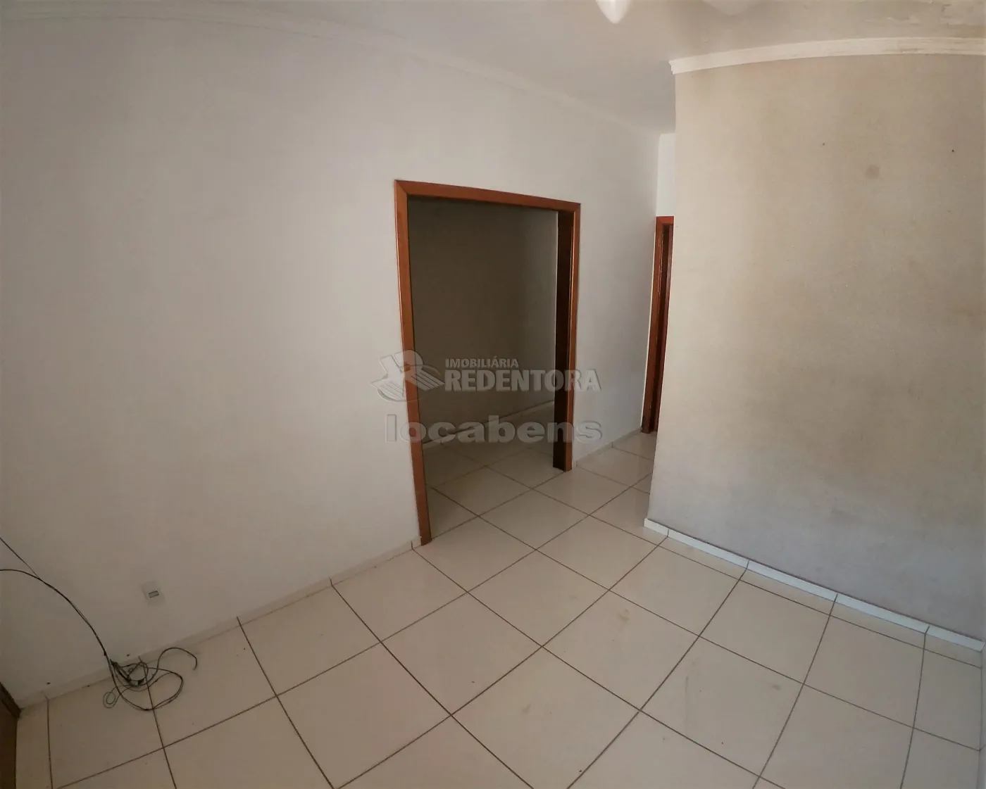 Alugar Casa / Padrão em São José do Rio Preto R$ 1.400,00 - Foto 4