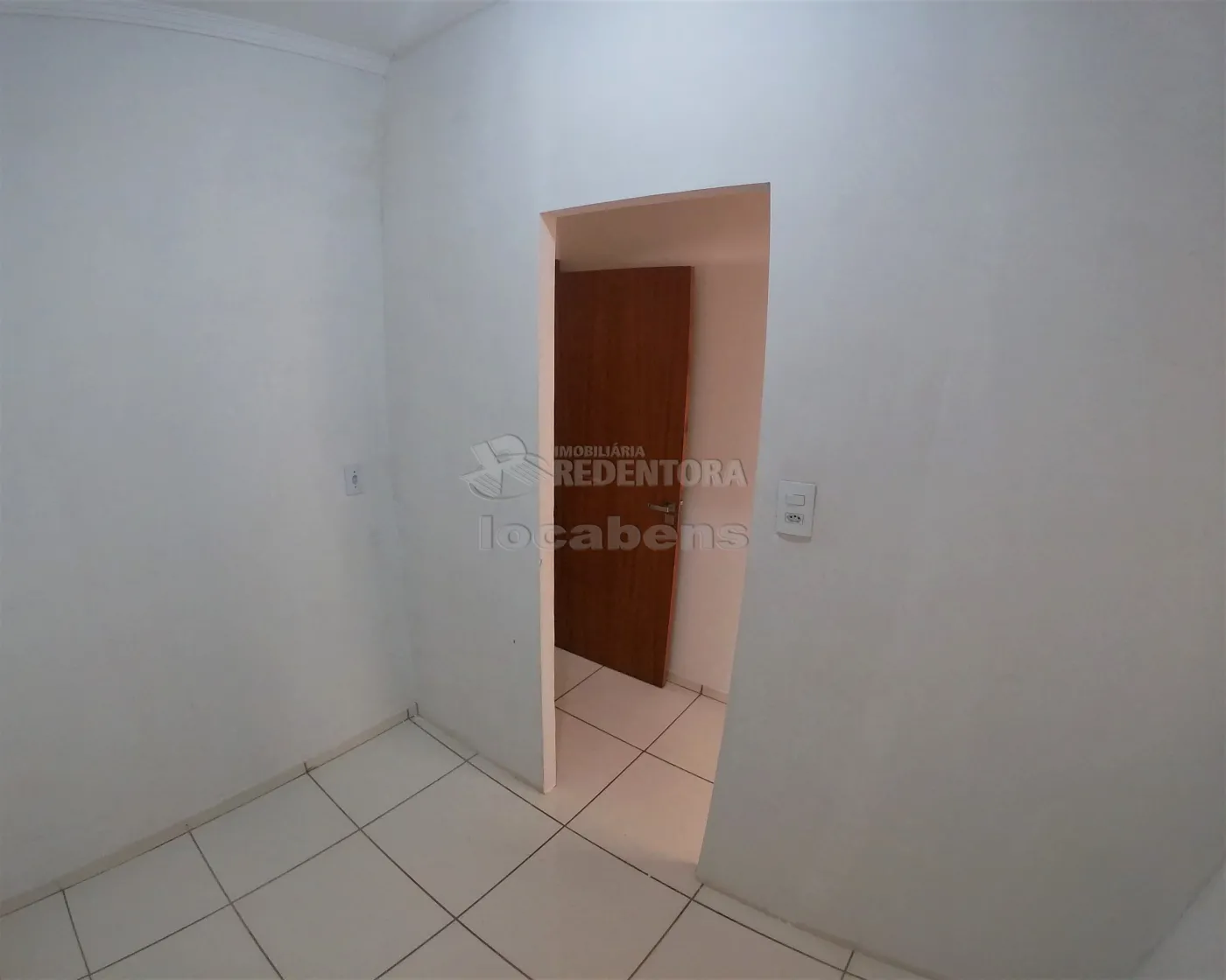 Alugar Casa / Padrão em São José do Rio Preto R$ 1.400,00 - Foto 15