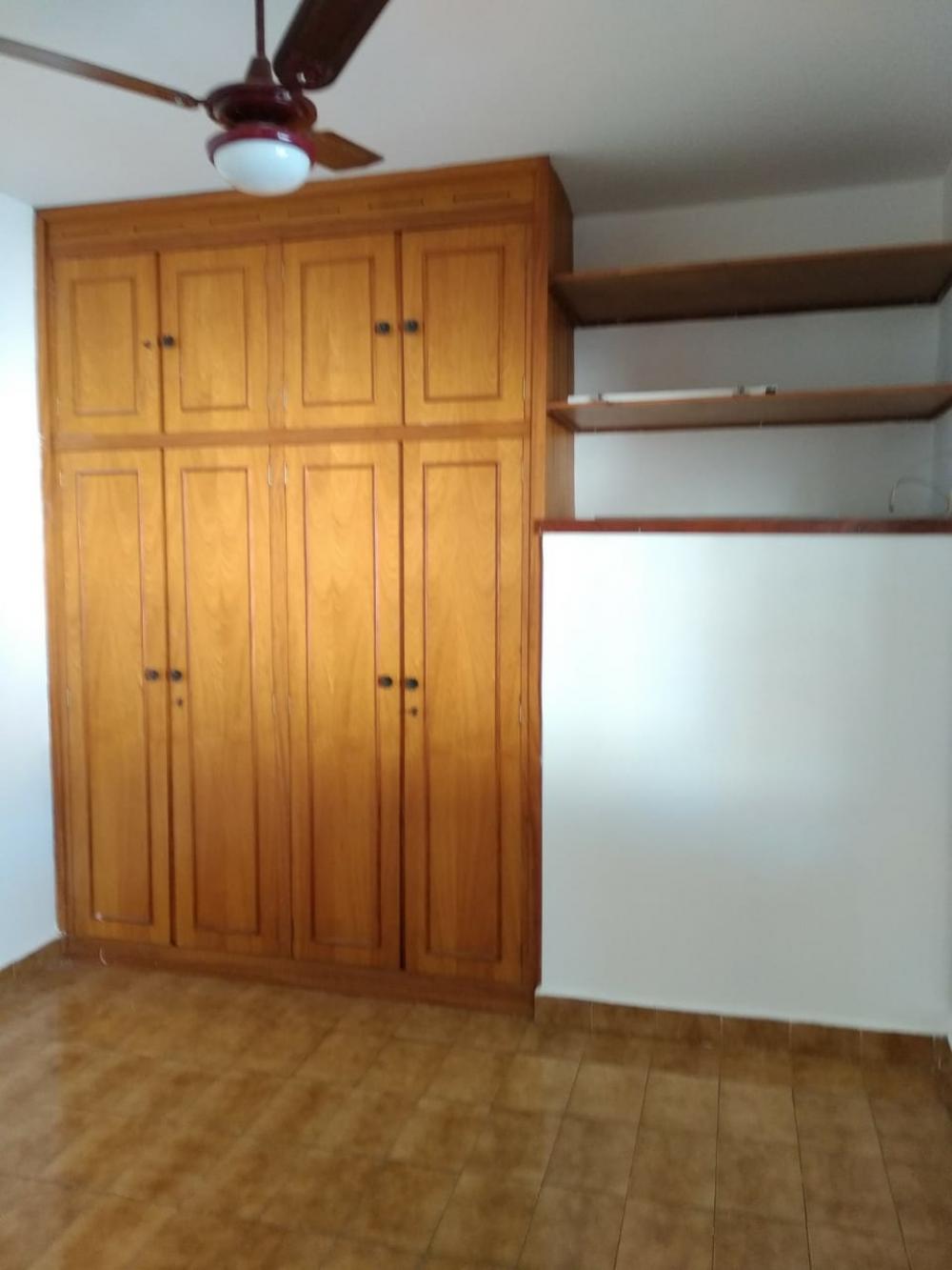 Alugar Casa / Padrão em São José do Rio Preto R$ 1.350,00 - Foto 8