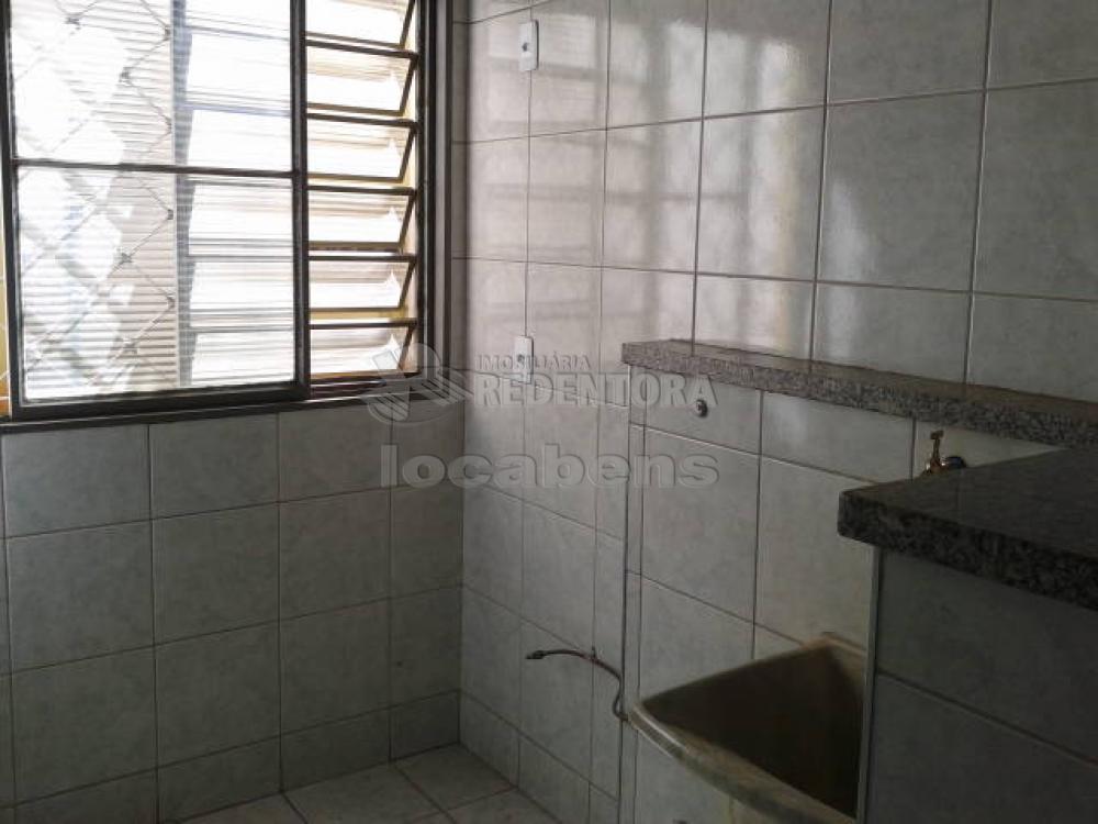 Alugar Apartamento / Padrão em São José do Rio Preto R$ 800,00 - Foto 11