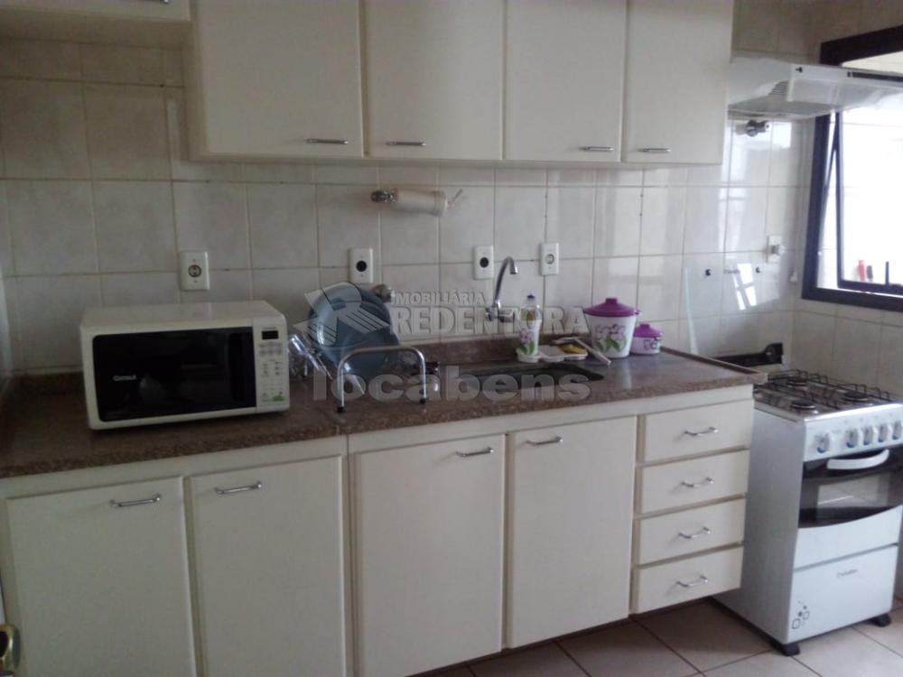 Comprar Apartamento / Padrão em São José do Rio Preto R$ 240.000,00 - Foto 2