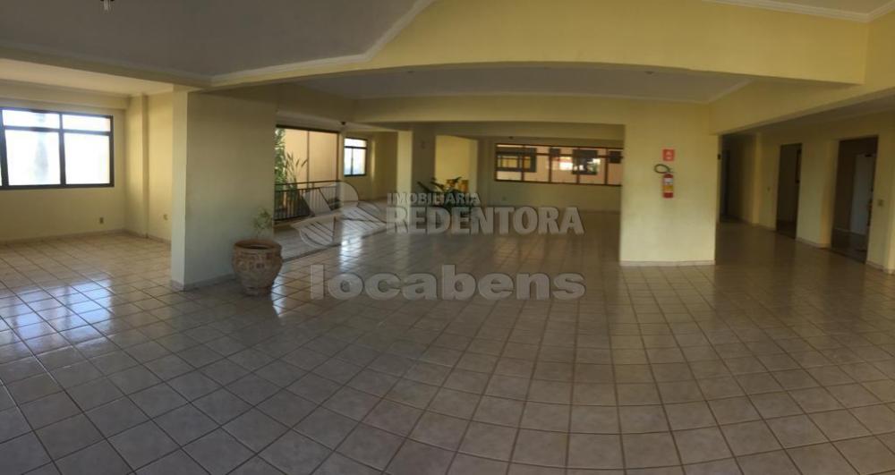 Comprar Apartamento / Padrão em São José do Rio Preto R$ 350.000,00 - Foto 1