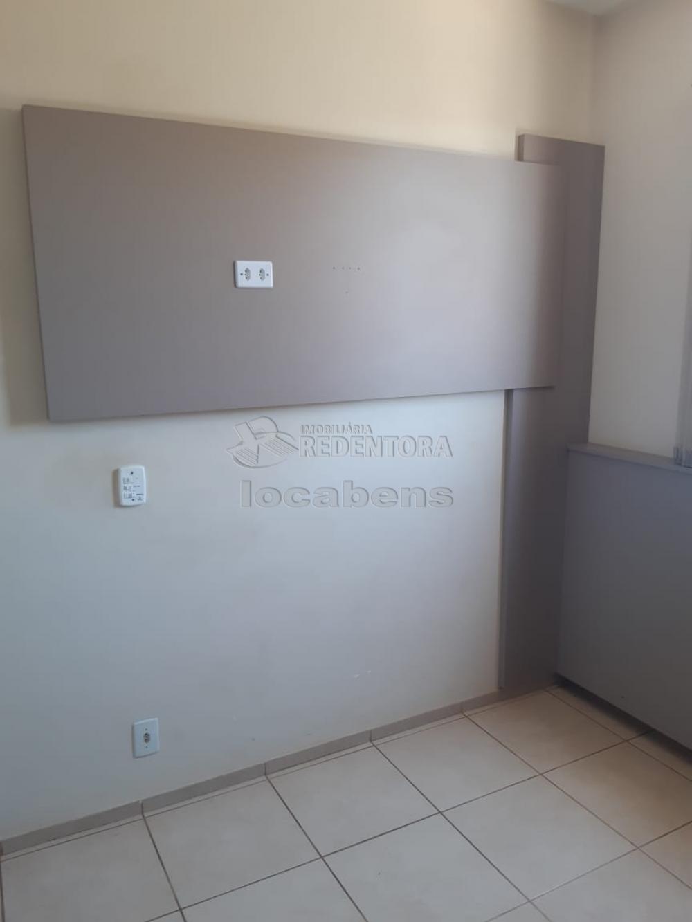 Alugar Apartamento / Padrão em São José do Rio Preto R$ 700,00 - Foto 9