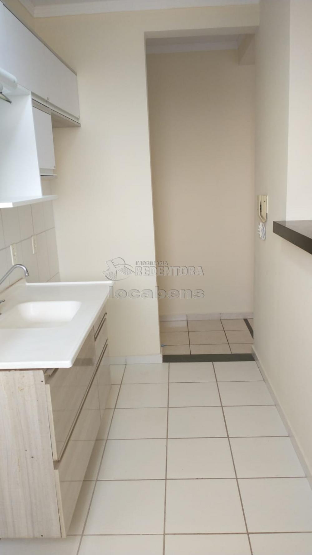 Alugar Apartamento / Padrão em São José do Rio Preto R$ 647,00 - Foto 16