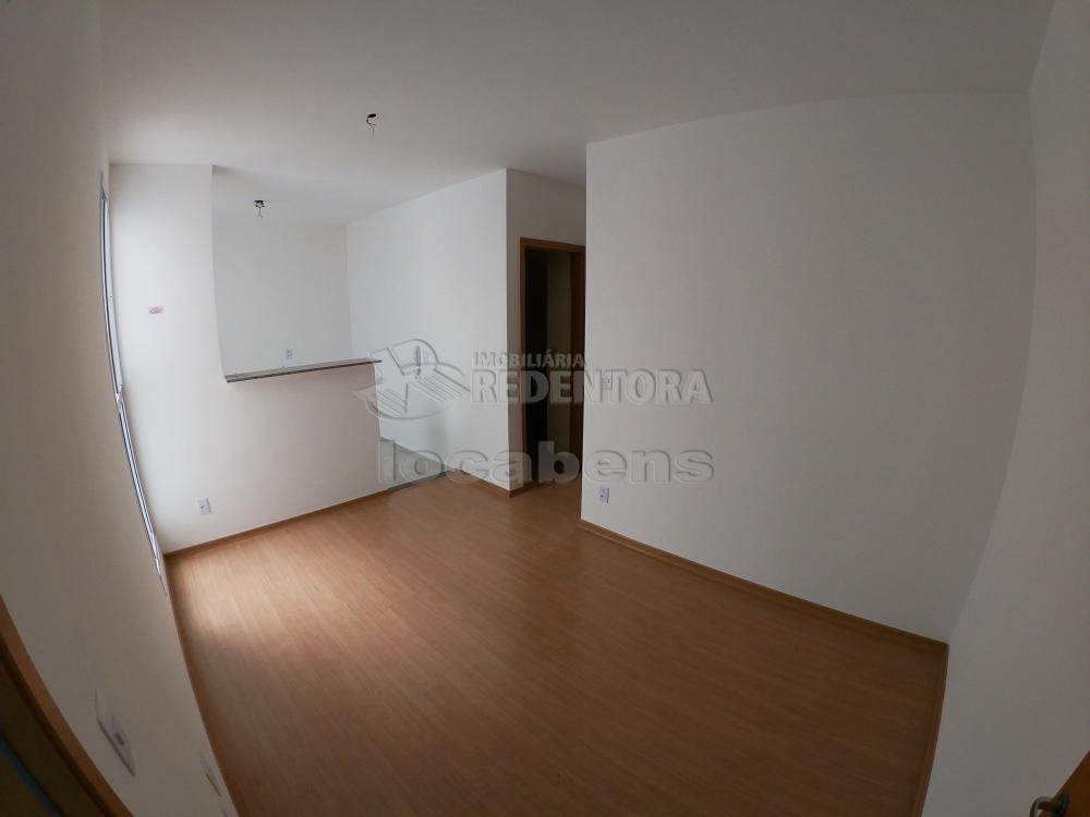 Alugar Apartamento / Padrão em São José do Rio Preto R$ 700,00 - Foto 2