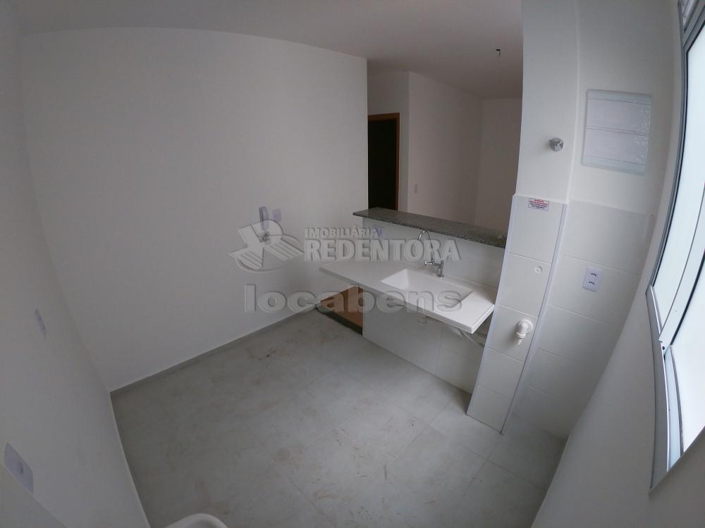 Alugar Apartamento / Padrão em São José do Rio Preto R$ 700,00 - Foto 6