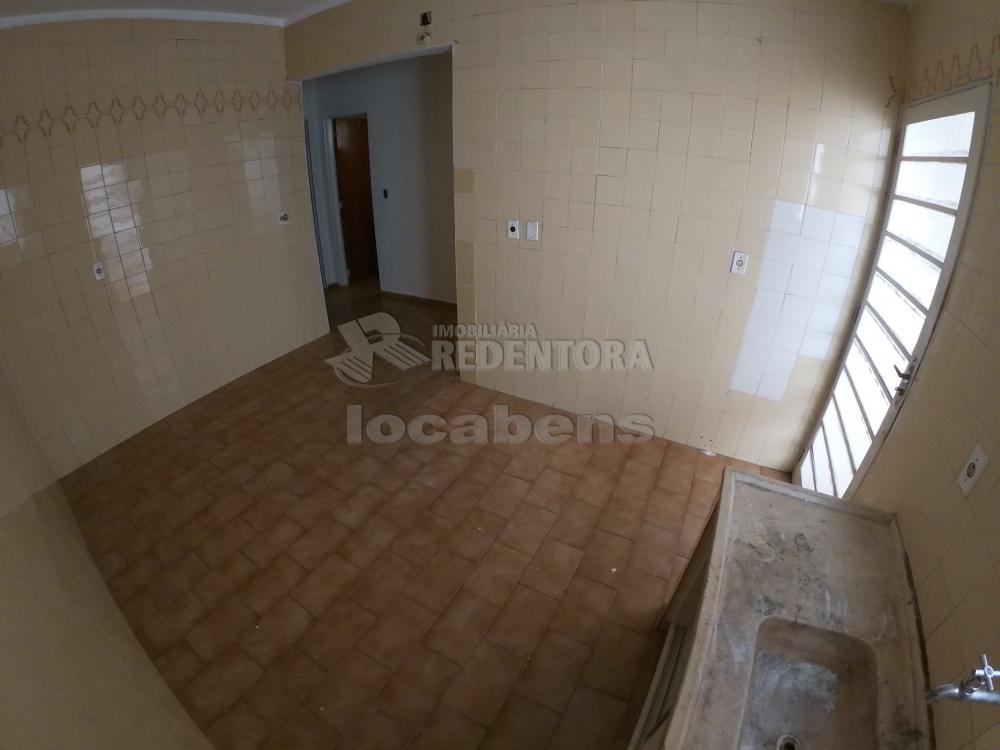 Alugar Apartamento / Padrão em São José do Rio Preto R$ 650,00 - Foto 4