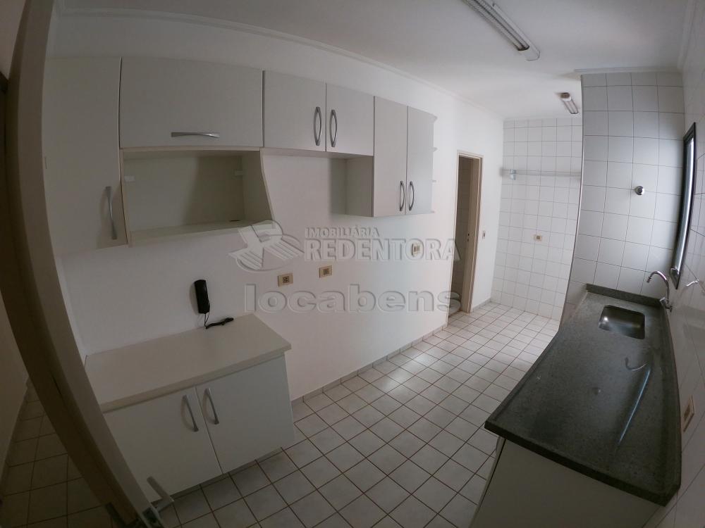 Alugar Apartamento / Padrão em São José do Rio Preto R$ 1.800,00 - Foto 2