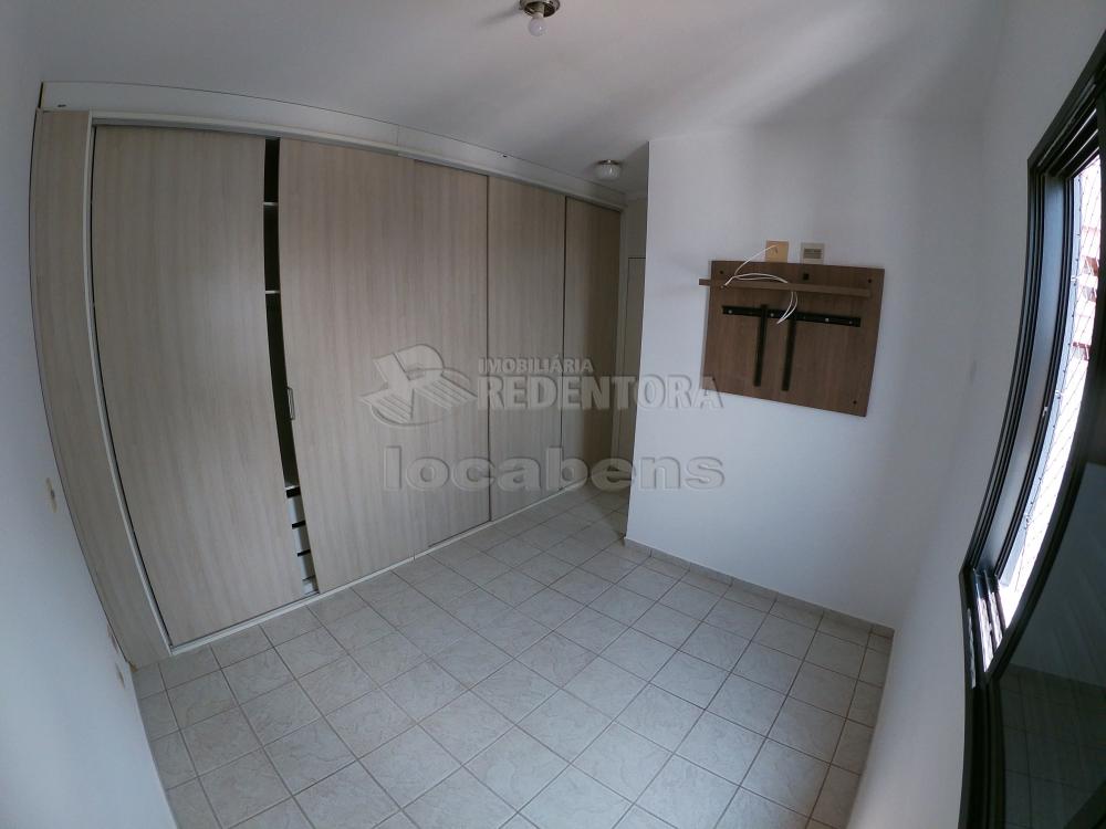 Alugar Apartamento / Padrão em São José do Rio Preto R$ 1.800,00 - Foto 5