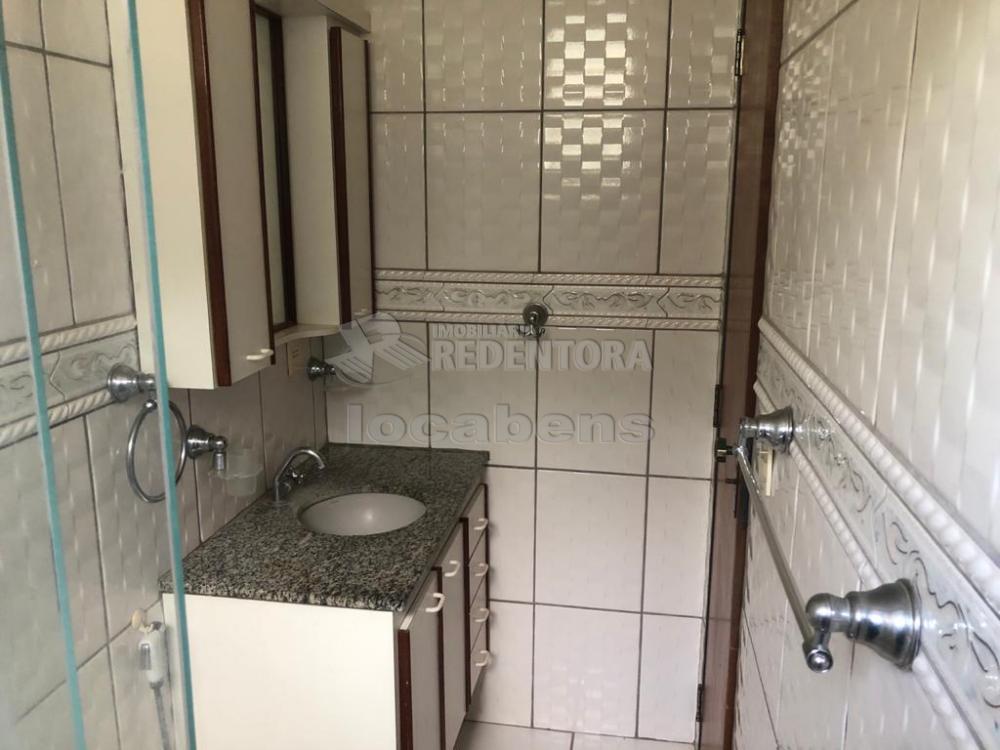 Alugar Apartamento / Padrão em São José do Rio Preto R$ 950,00 - Foto 13