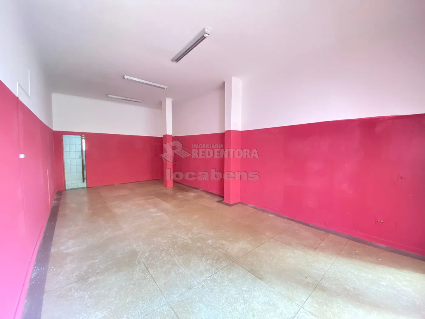 Alugar Comercial / Salão em São José do Rio Preto R$ 1.300,00 - Foto 2