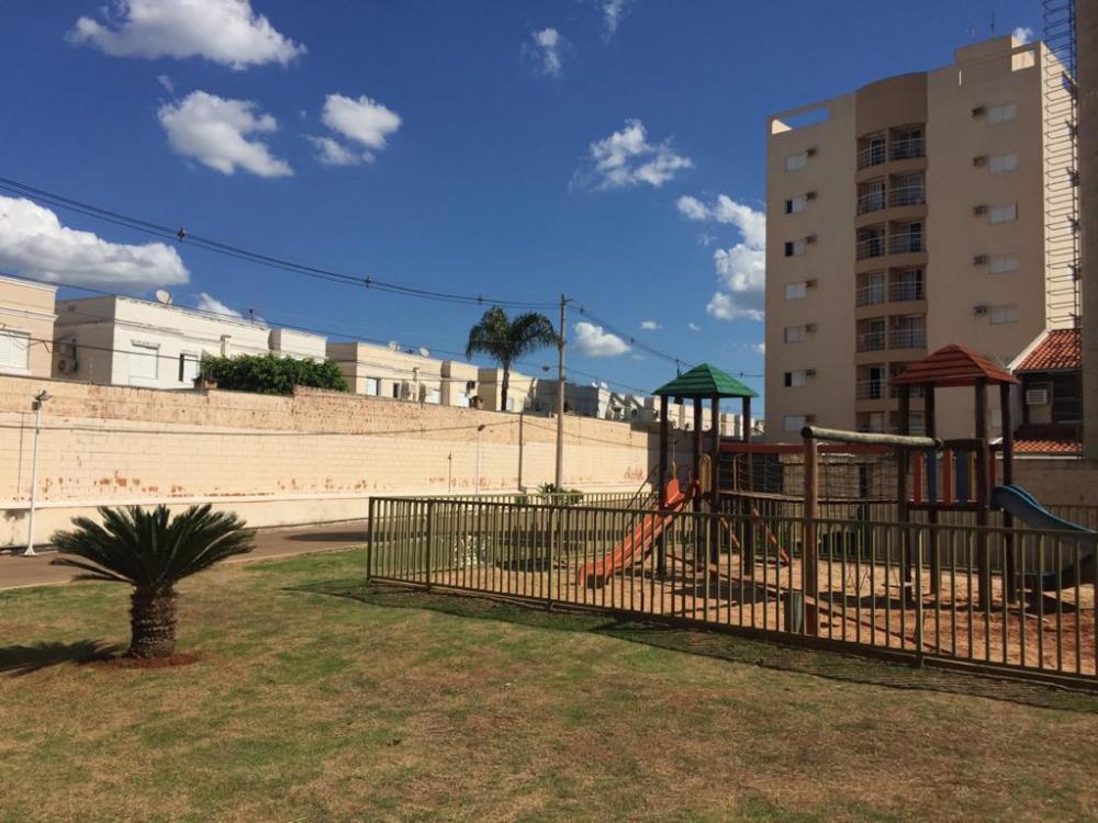 Alugar Apartamento / Padrão em São José do Rio Preto R$ 1.150,00 - Foto 4