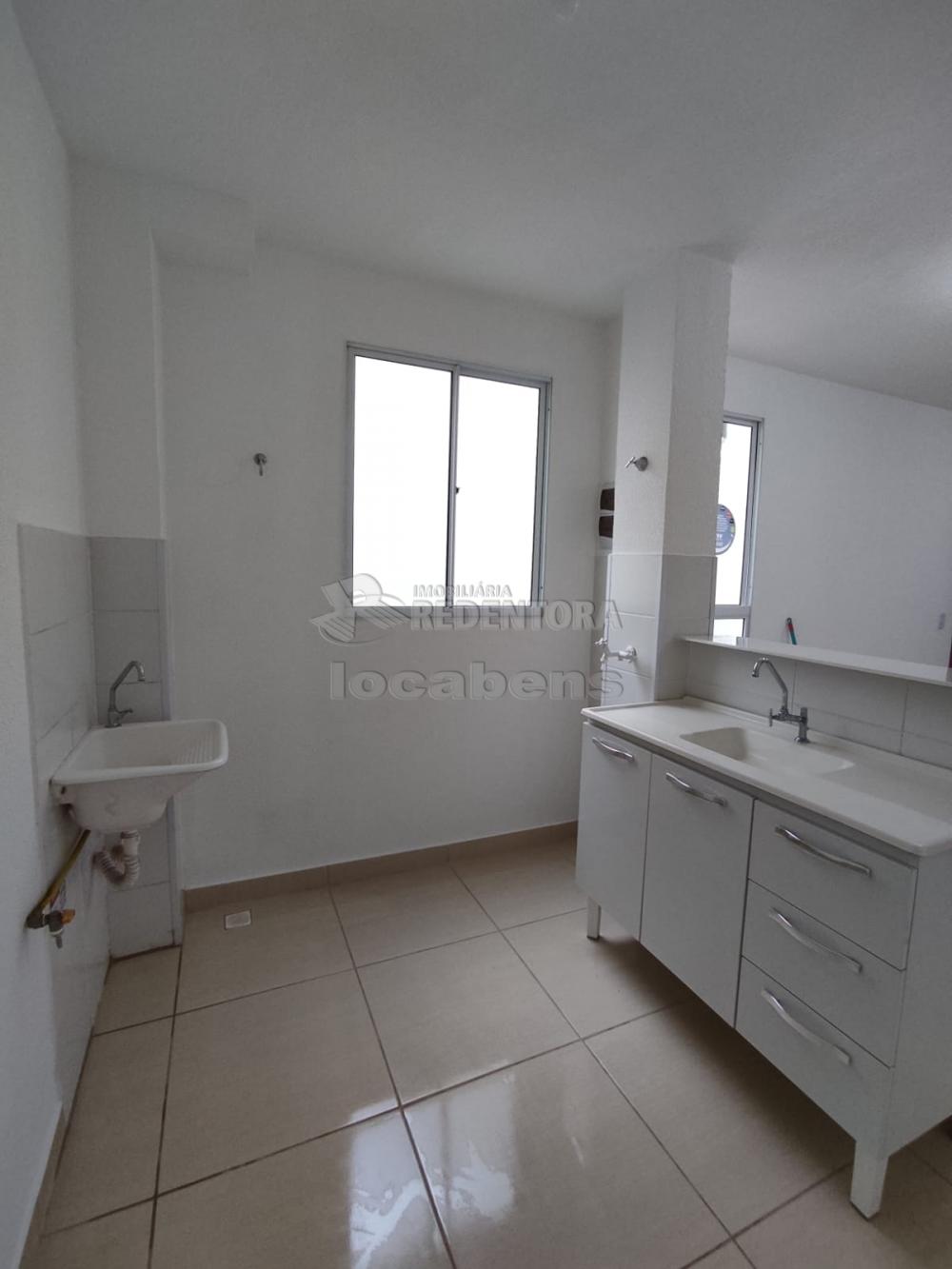 Alugar Apartamento / Padrão em São José do Rio Preto R$ 900,00 - Foto 6