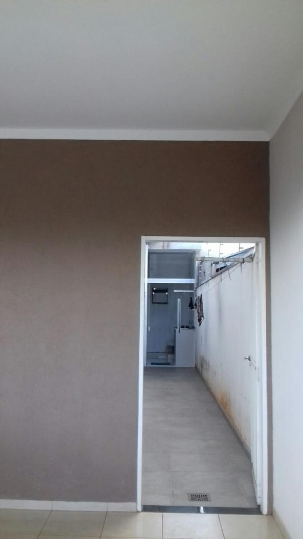 Alugar Casa / Padrão em São José do Rio Preto R$ 1.300,00 - Foto 10