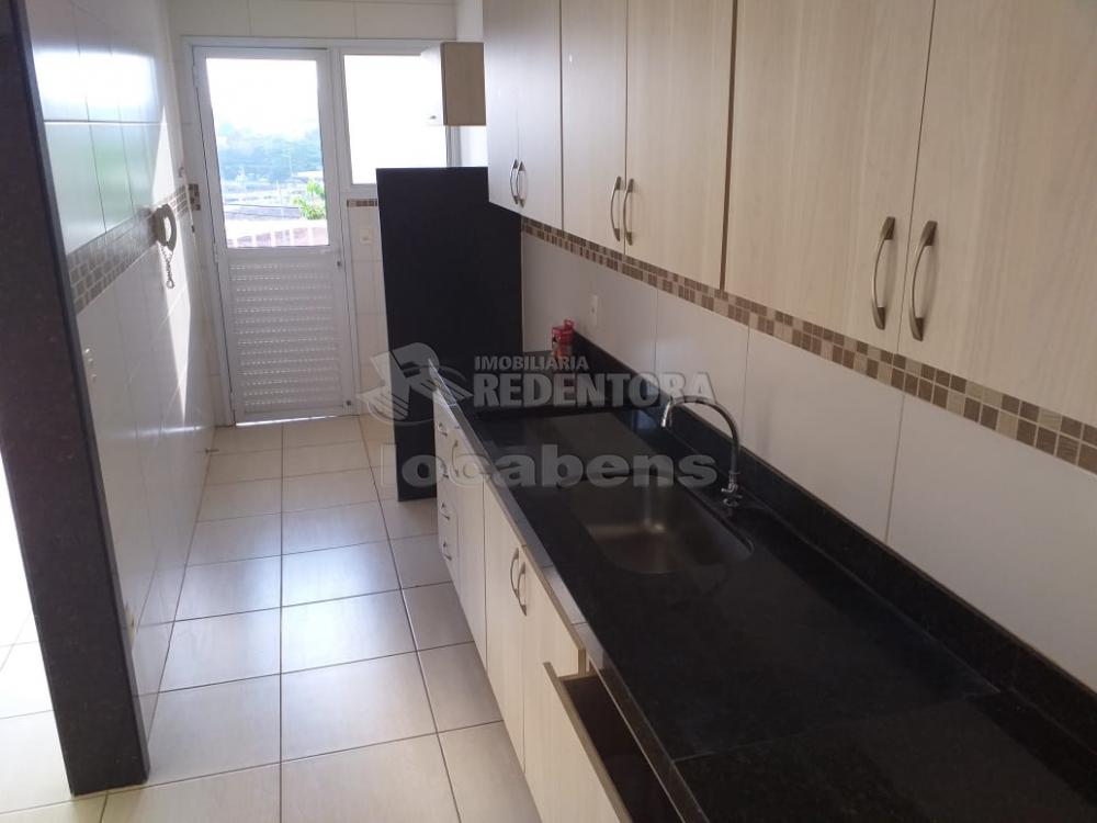 Alugar Apartamento / Padrão em São José do Rio Preto R$ 1.100,00 - Foto 4