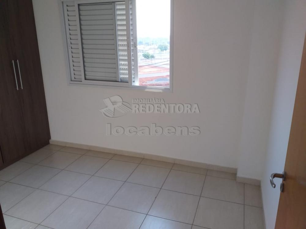 Alugar Apartamento / Padrão em São José do Rio Preto R$ 1.100,00 - Foto 8