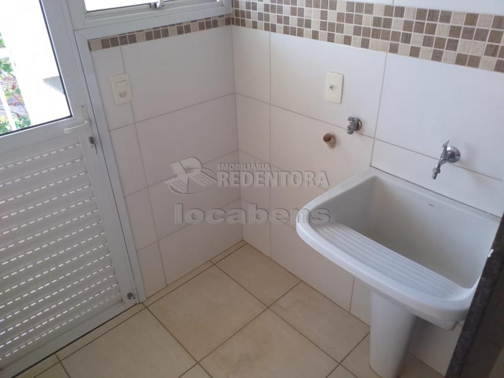 Alugar Apartamento / Padrão em São José do Rio Preto R$ 1.100,00 - Foto 11