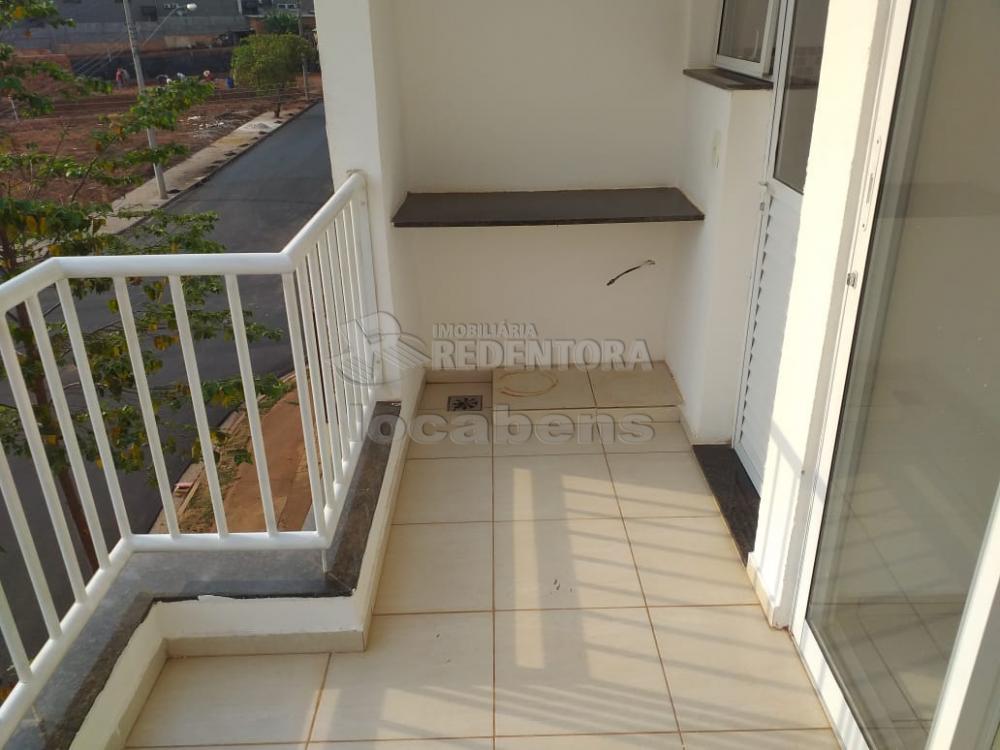 Alugar Apartamento / Padrão em São José do Rio Preto R$ 1.100,00 - Foto 3