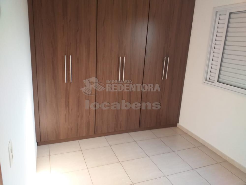 Alugar Apartamento / Padrão em São José do Rio Preto R$ 1.100,00 - Foto 16