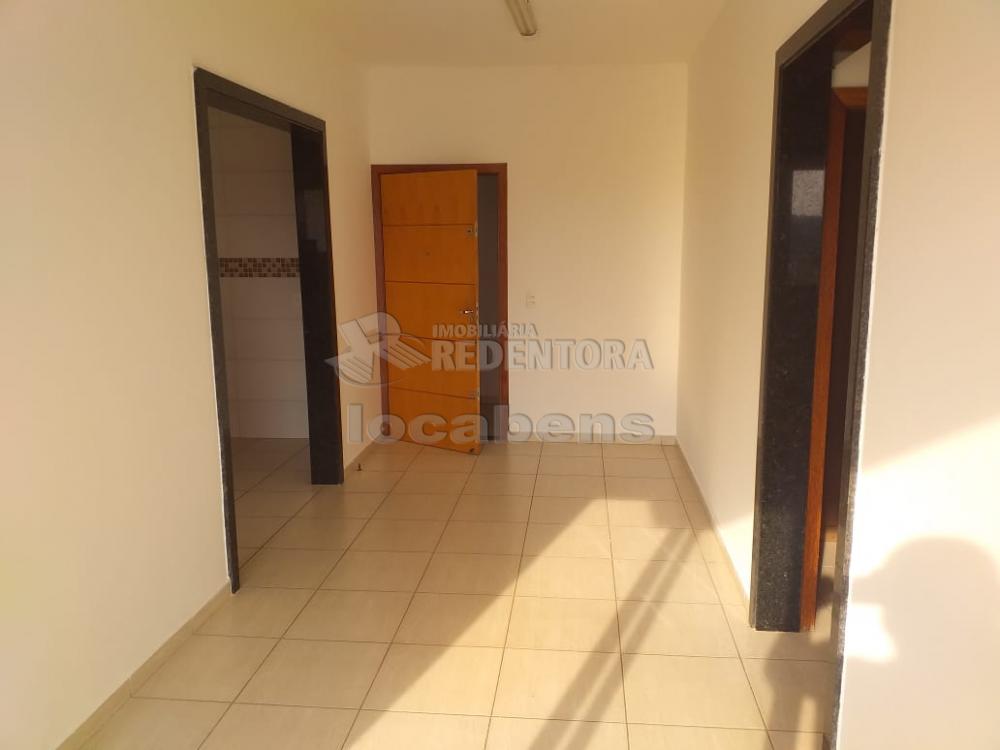 Alugar Apartamento / Padrão em São José do Rio Preto R$ 1.100,00 - Foto 17