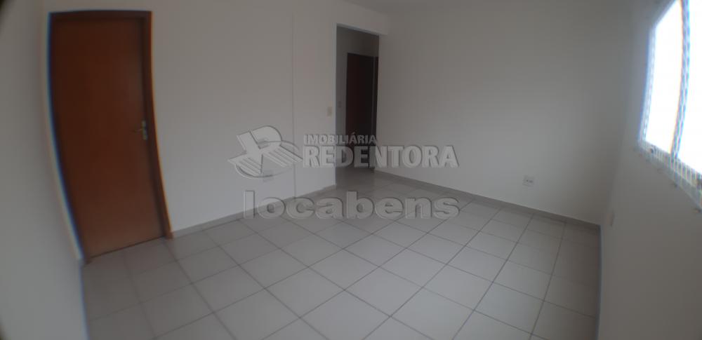 Comprar Apartamento / Padrão em São José do Rio Preto - Foto 1