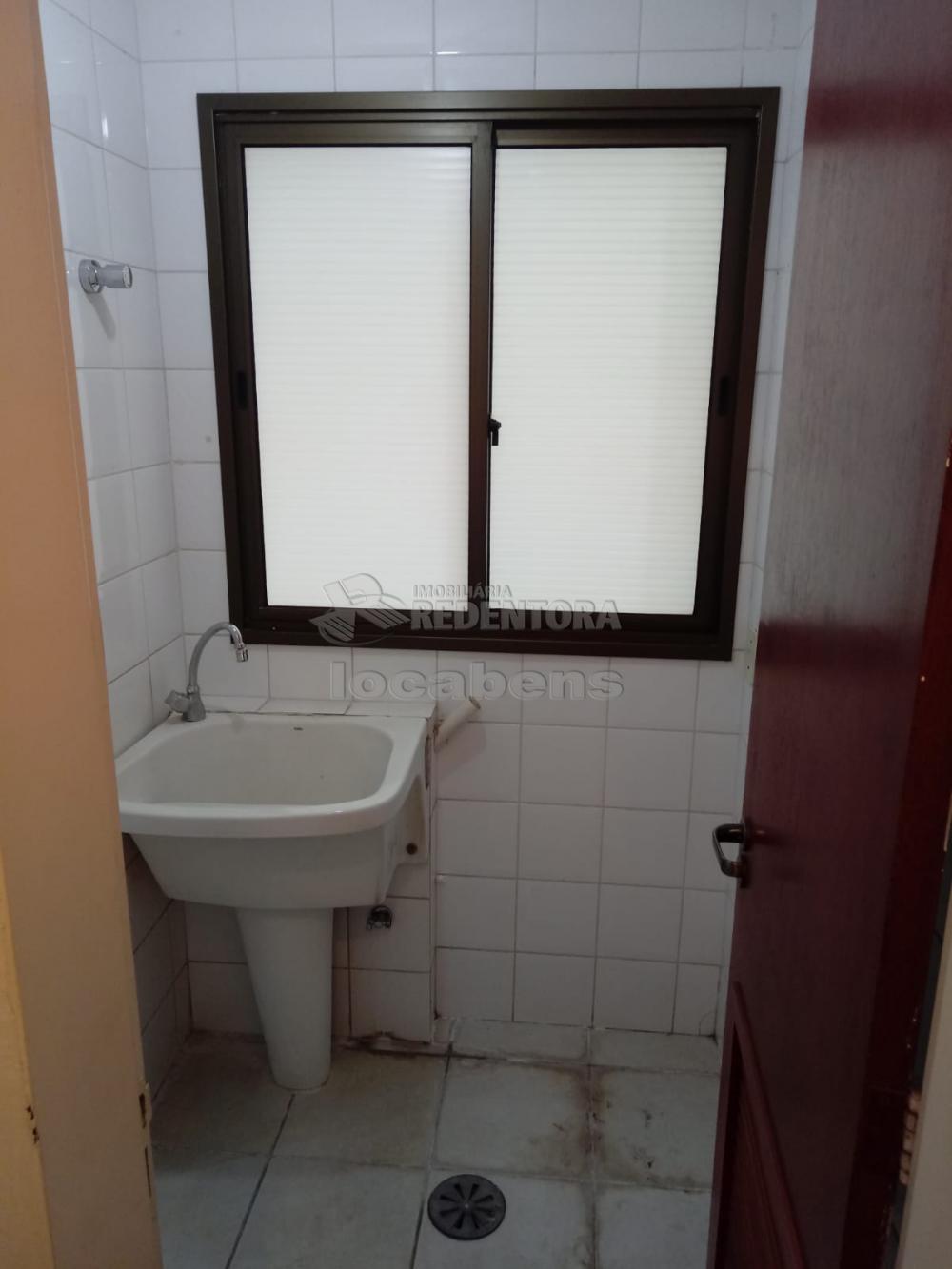 Alugar Apartamento / Padrão em São José do Rio Preto R$ 1.250,00 - Foto 11