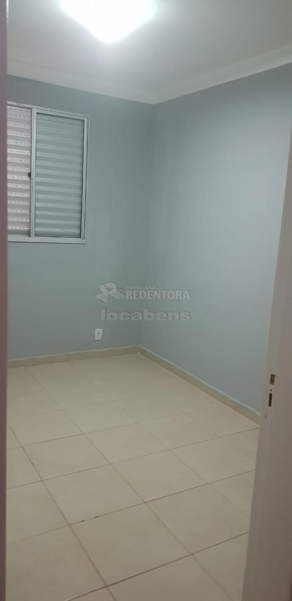 Alugar Apartamento / Padrão em São José do Rio Preto apenas R$ 790,00 - Foto 1