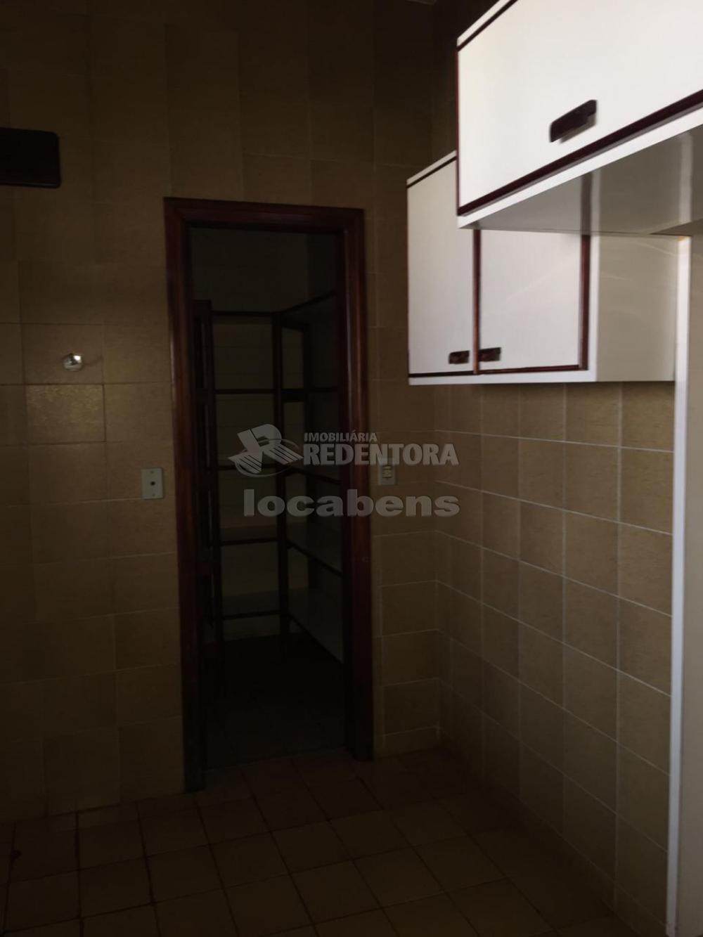 Alugar Apartamento / Padrão em São José do Rio Preto R$ 1.500,00 - Foto 17