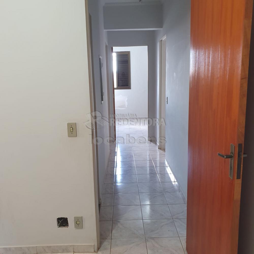 Alugar Apartamento / Padrão em São José do Rio Preto R$ 1.200,00 - Foto 5