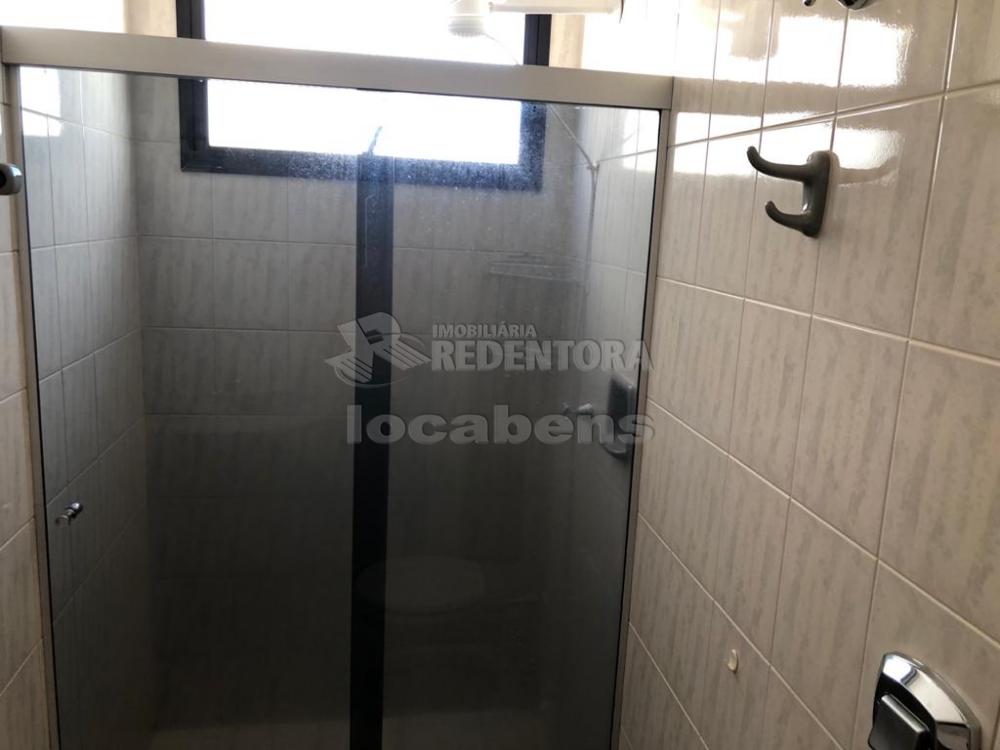 Alugar Apartamento / Padrão em São José do Rio Preto R$ 1.750,00 - Foto 11