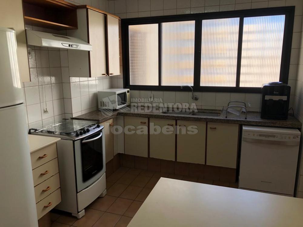 Alugar Apartamento / Padrão em São José do Rio Preto R$ 1.750,00 - Foto 21