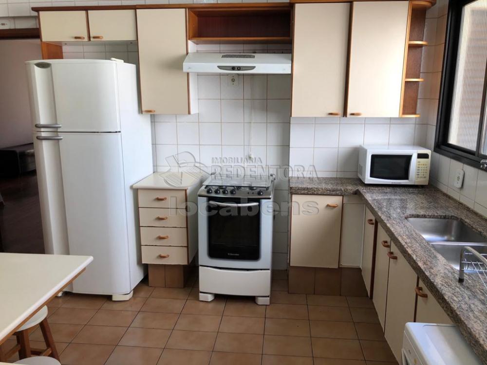 Alugar Apartamento / Padrão em São José do Rio Preto R$ 1.750,00 - Foto 22