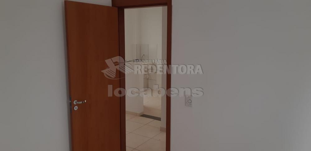 Alugar Apartamento / Padrão em São José do Rio Preto R$ 600,00 - Foto 8