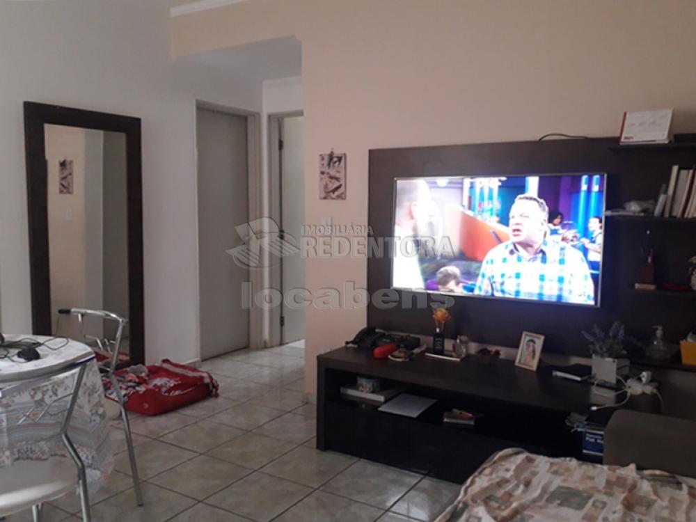 Comprar Apartamento / Padrão em São José do Rio Preto R$ 220.000,00 - Foto 4