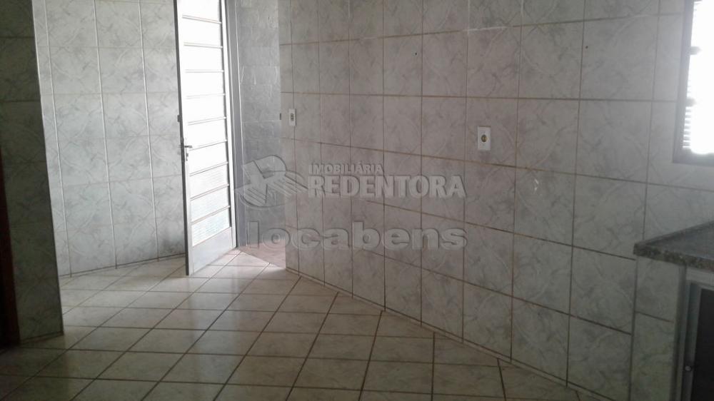 Alugar Casa / Padrão em São José do Rio Preto R$ 1.300,00 - Foto 14