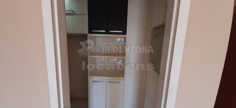 Alugar Apartamento / Padrão em São José do Rio Preto R$ 900,00 - Foto 12