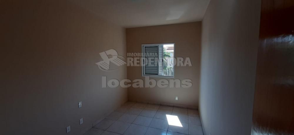 Alugar Apartamento / Padrão em São José do Rio Preto R$ 900,00 - Foto 4