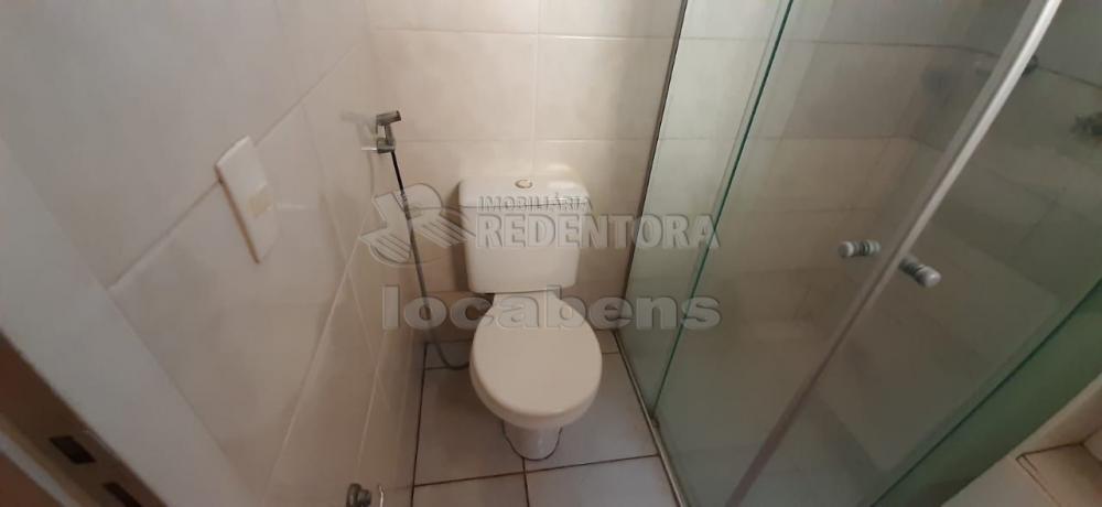 Alugar Apartamento / Padrão em São José do Rio Preto R$ 900,00 - Foto 6