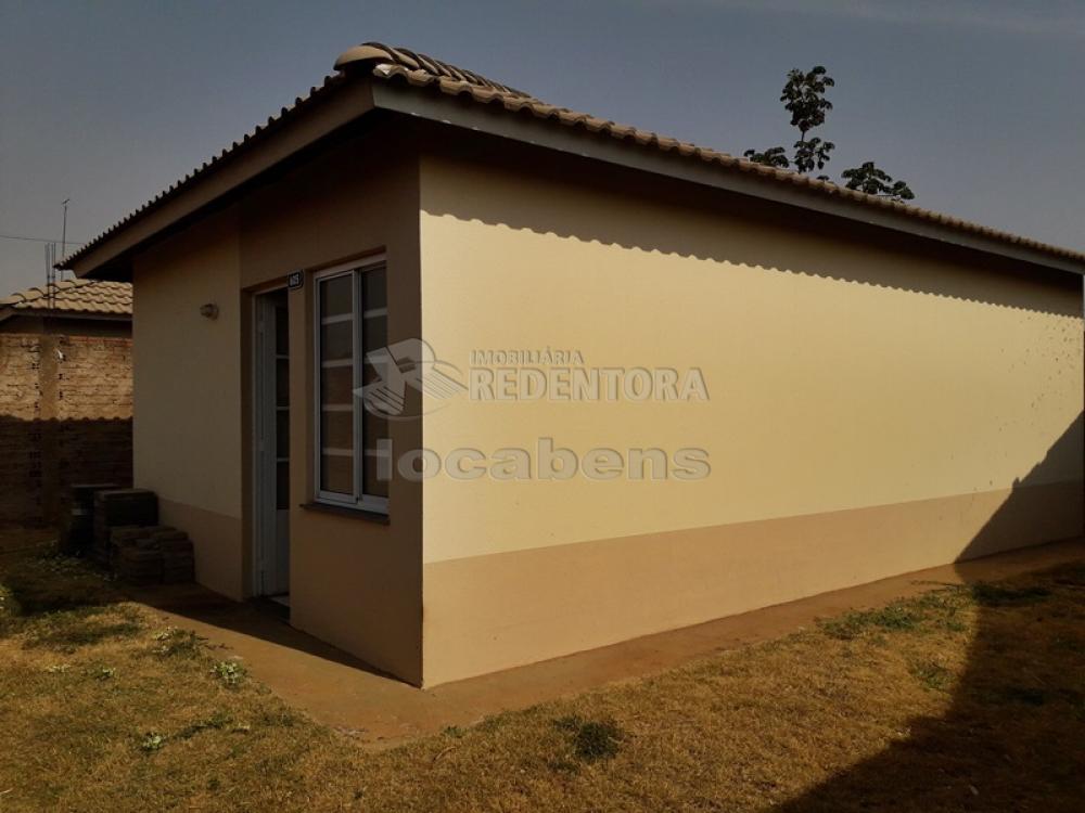 Comprar Casa / Padrão em São José do Rio Preto R$ 197.000,00 - Foto 3