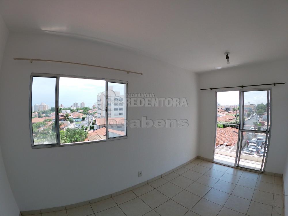 Alugar Apartamento / Padrão em São José do Rio Preto R$ 700,00 - Foto 2