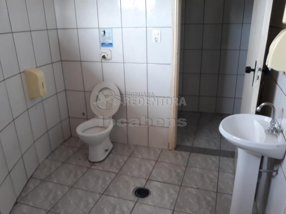 Alugar Comercial / Salão em São José do Rio Preto R$ 2.000,00 - Foto 16