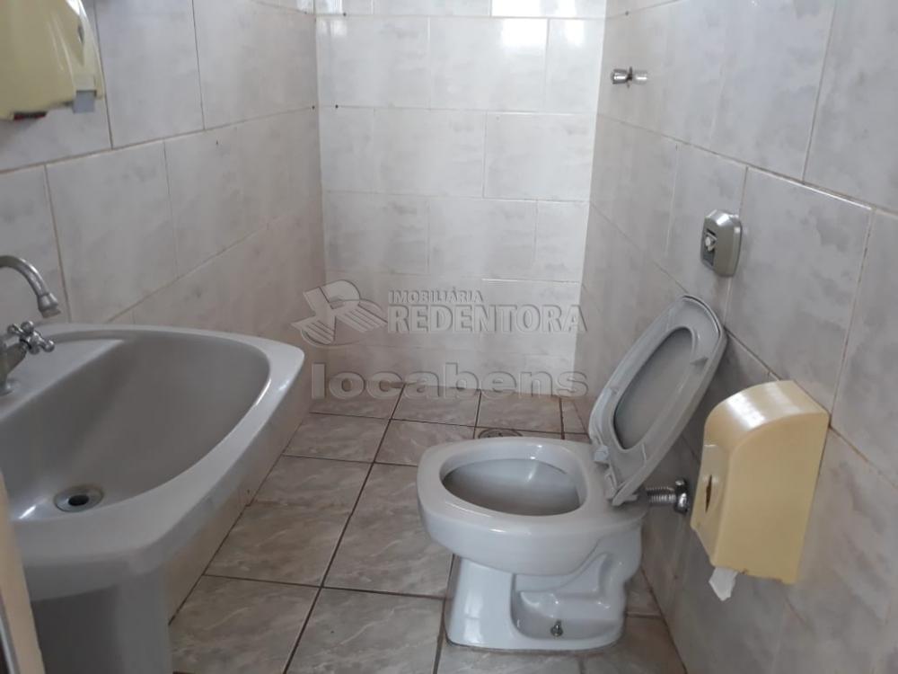 Alugar Comercial / Salão em São José do Rio Preto R$ 2.000,00 - Foto 21