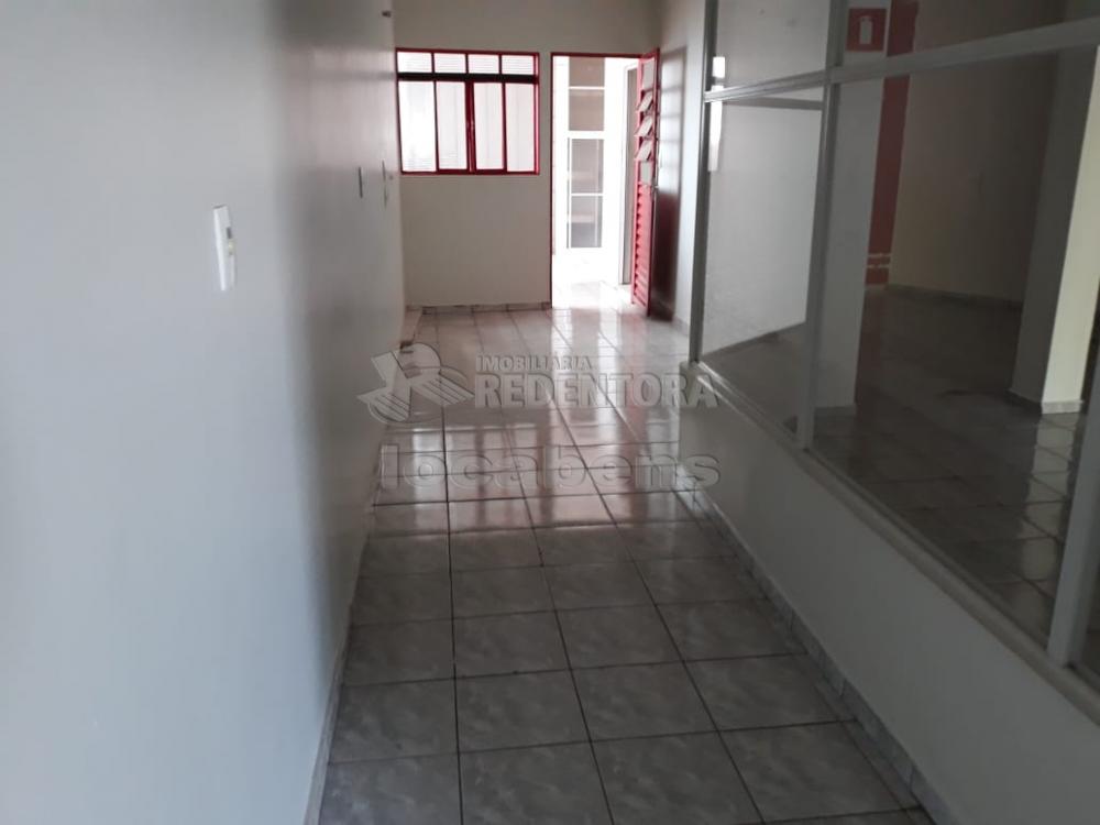 Alugar Comercial / Salão em São José do Rio Preto apenas R$ 1.800,00 - Foto 32