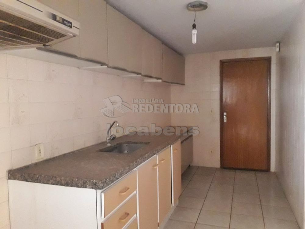 Alugar Apartamento / Padrão em São José do Rio Preto R$ 800,00 - Foto 6