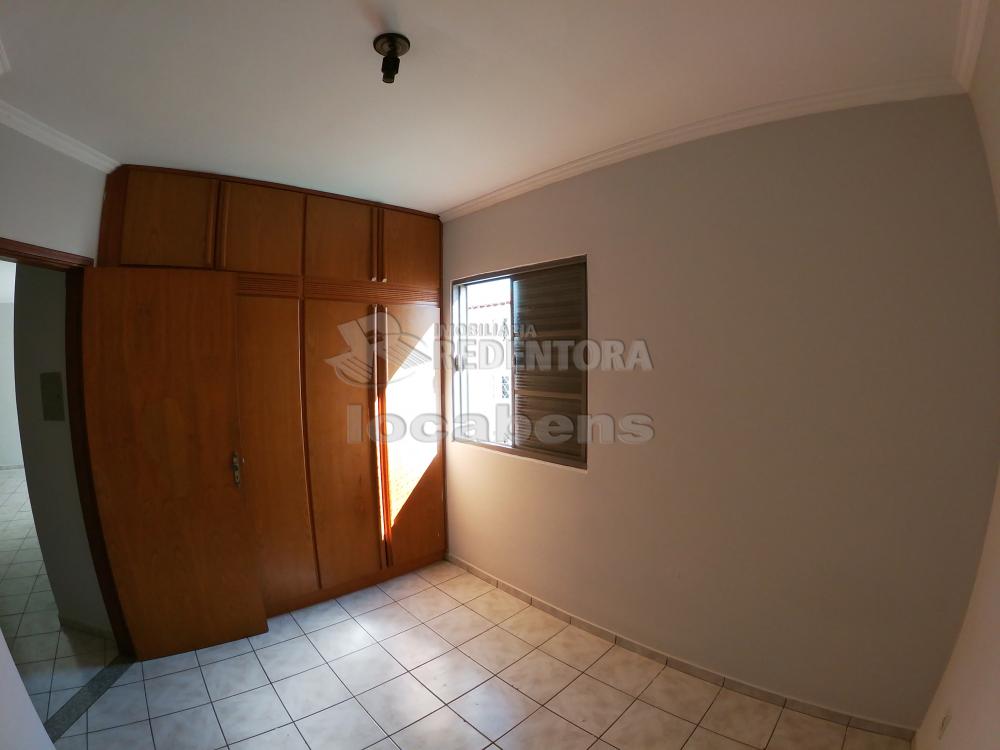 Alugar Apartamento / Padrão em São José do Rio Preto R$ 800,00 - Foto 17