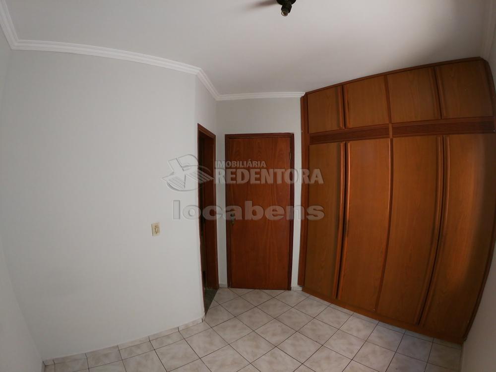 Alugar Apartamento / Padrão em São José do Rio Preto R$ 800,00 - Foto 21